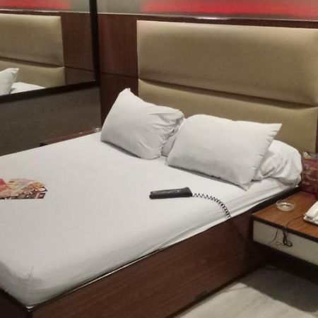 Hotel Sogo Buendia Pasay Exteriör bild