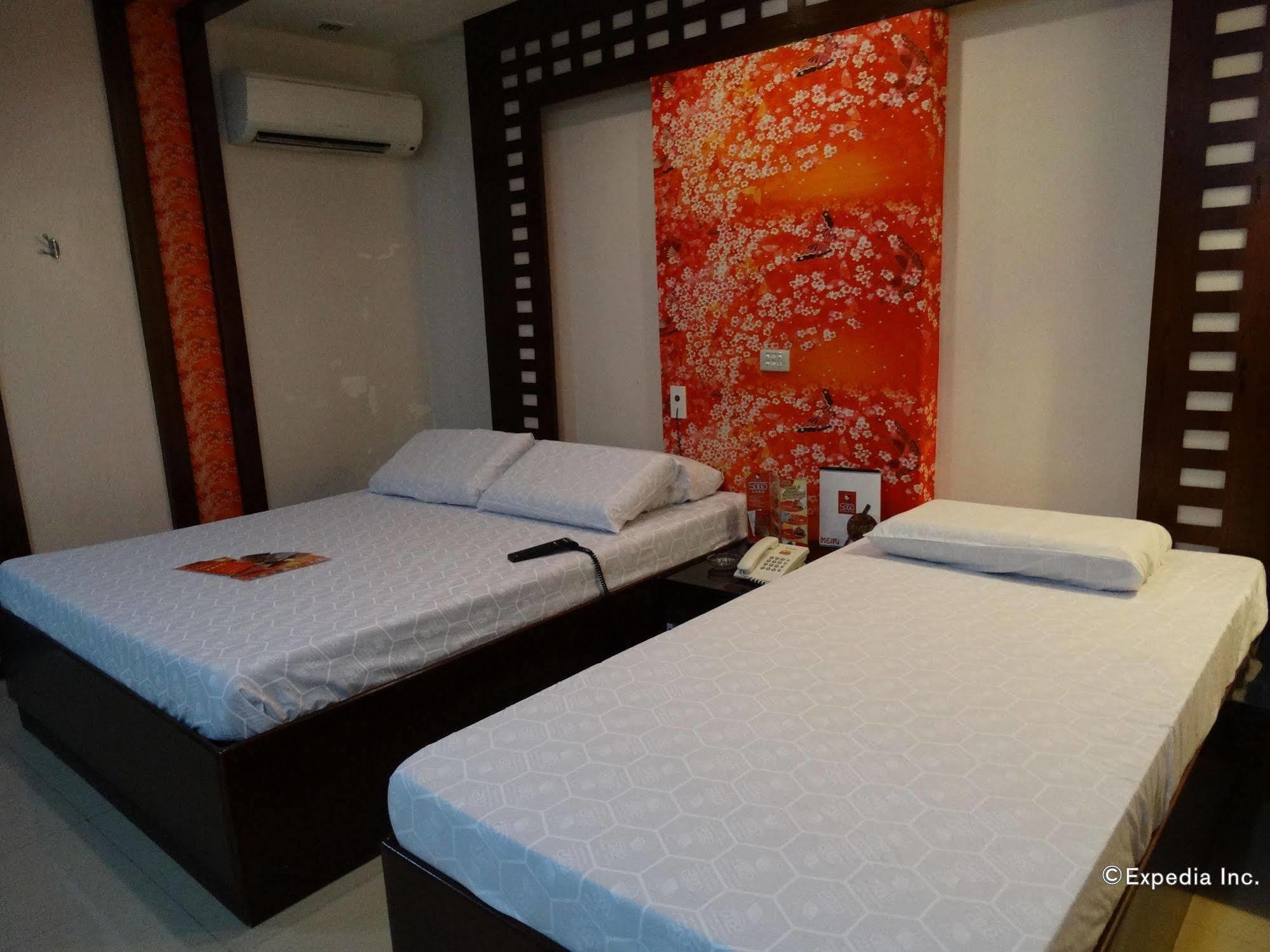 Hotel Sogo Buendia Pasay Exteriör bild